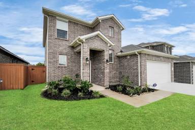 Main picture of 10211 Alpine Lake Ln
