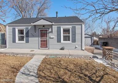 Main picture of 222 S Decatur St
