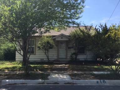 Main picture of 905 Bolivar St
