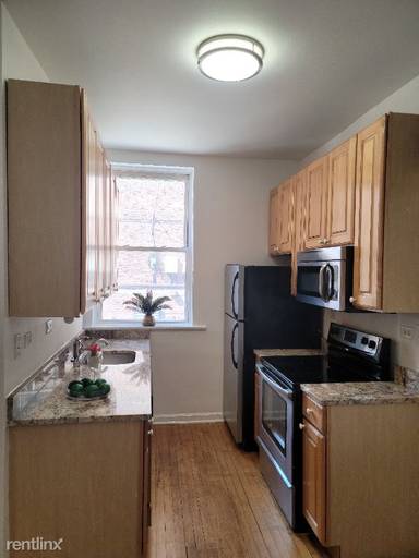 Main picture of 506-18 W Deming Pl