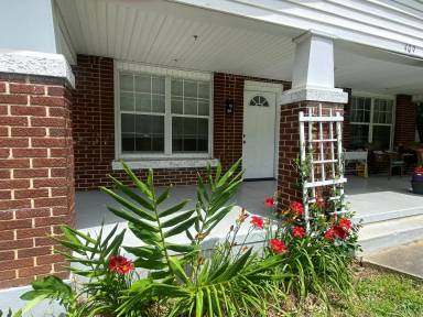Main picture of 409 S Central Ave