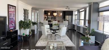 Main picture of 2626 N Lakeview Ave