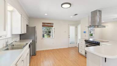 Main picture of 488 McDonald Ave