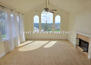 Main picture of 8681 Woodland Heights Ct