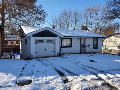 Main picture of 8215 Acorn Ave