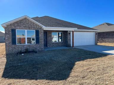 Main picture of 906 W Aiden Dr