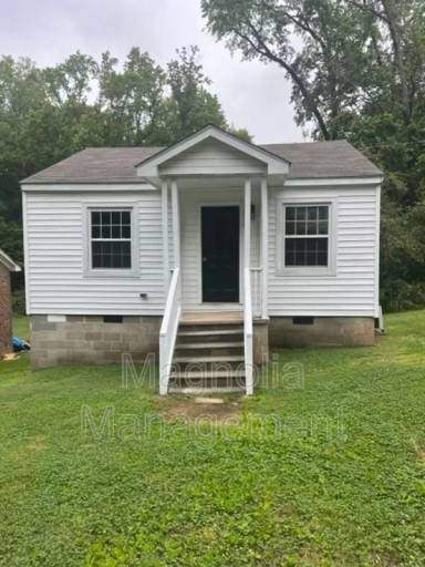 Main picture of 490 Merriman St