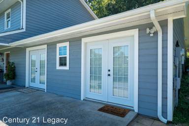 Main picture of 244 River Edge Dr