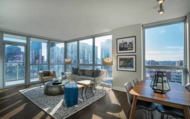 Main picture of 803 S Financial Pl