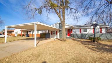 Main picture of 5318 S Land Ave
