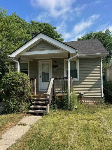 Main picture of 423 E Milton Ave