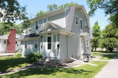 Main picture of 2200 4th Ave N