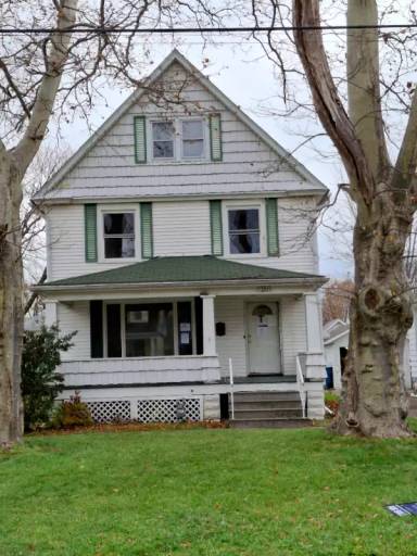 Main picture of 1328 W 7th St