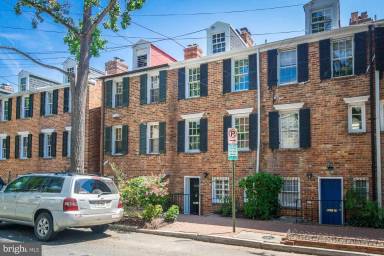 Main picture of 1335 27th St NW