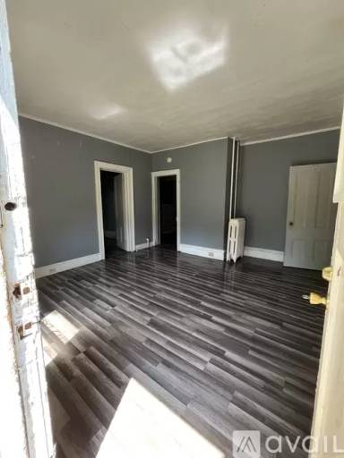 Main picture of 426 W 4th St