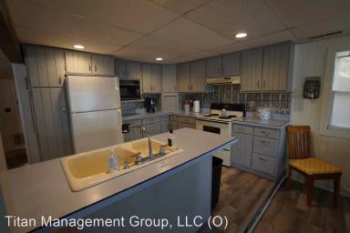 Main picture of 3937 S Jamaica Ct