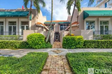 Main picture of 200 Cocoanut Ave