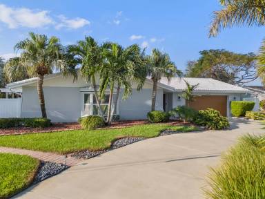 Main picture of 516 Bahama Dr