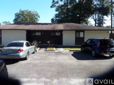 Main picture of 355 NW Lake City Ave