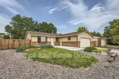Main picture of 4653 S Cole St