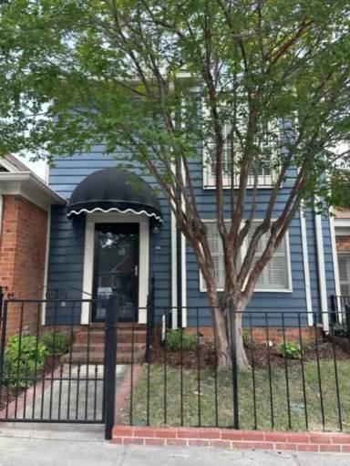 Main picture of 103 Carlyle Cir