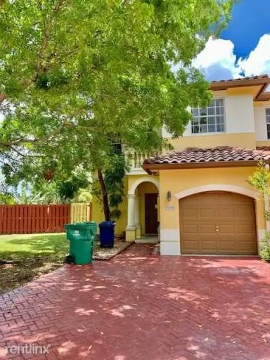 Main picture of 5090 SW 136th Ave