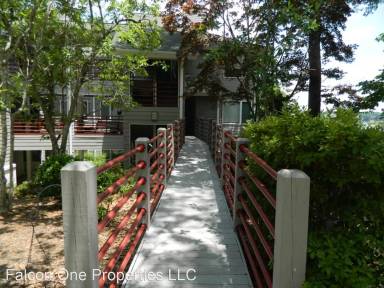 Main picture of 406 Lake Club Dr