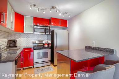Main picture of 1032 N Clarkson St