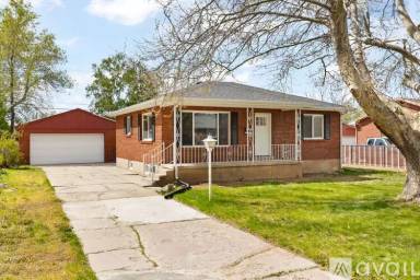 Main picture of 1337 Cross St