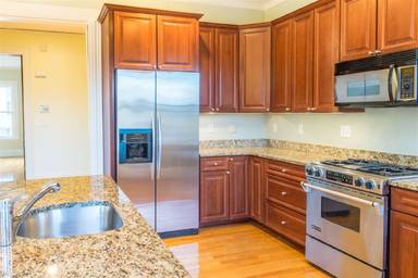Main picture of 169 Hunnewell Ave