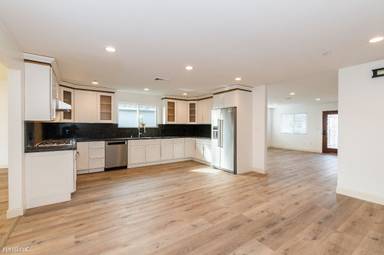 Main picture of 188 Jasmine Way