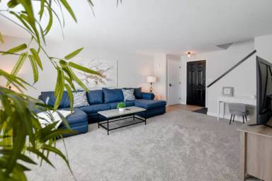 Main picture of 416 Aloysius Ct