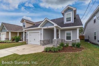 Main picture of 113 Fernwood St