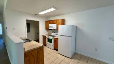 Main picture of 9127 Laird St