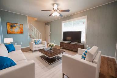 Main picture of 912 Advance St