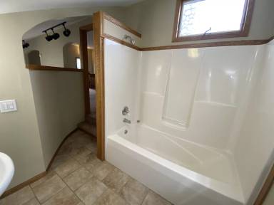Main picture of 14746 Poplar St