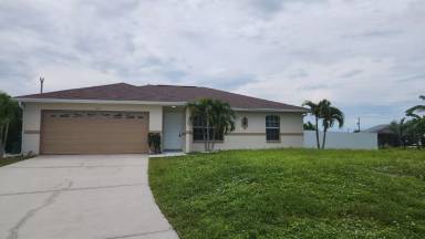Main picture of 512 SW 31st St