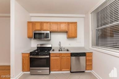 Main picture of 1900-14 W Montrose Ave & 4406-12 N Wolcott Ave Apartments