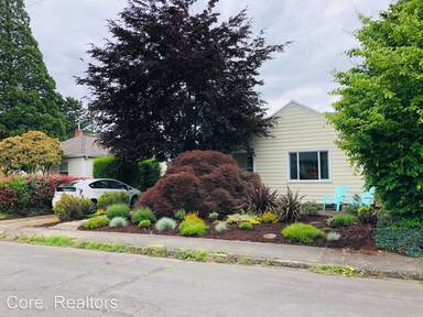 Main picture of 9251 SE Salmon St