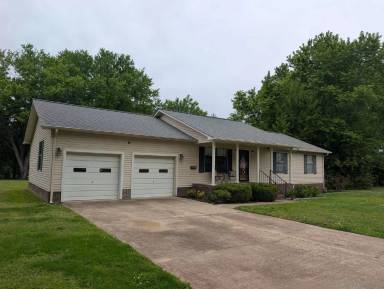 Main picture of 142 Cherokee Dr