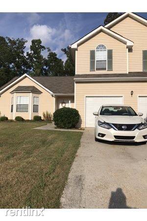 Main picture of 7095 Mahogany Dr