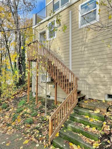 Main picture of 8808 N Edison St