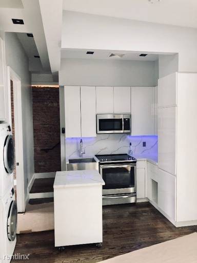 Main picture of 2329 1st Ave