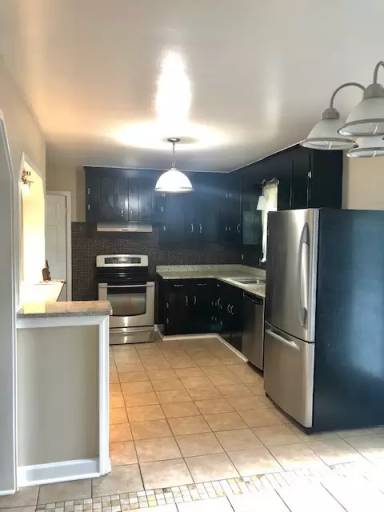 Main picture of 5314 Coburg Ave