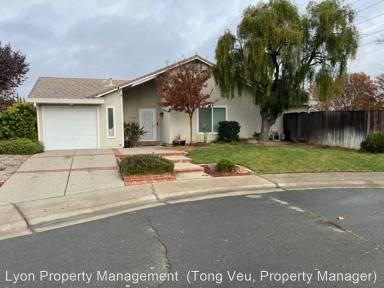 Main picture of 1121 Pebblewood Dr