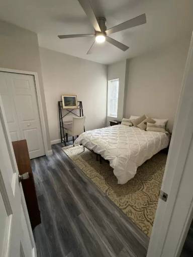 Main picture of 1602 N Broadway