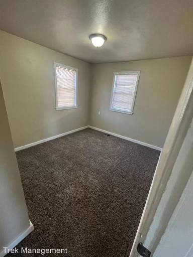Main picture of 2505 Poplar St