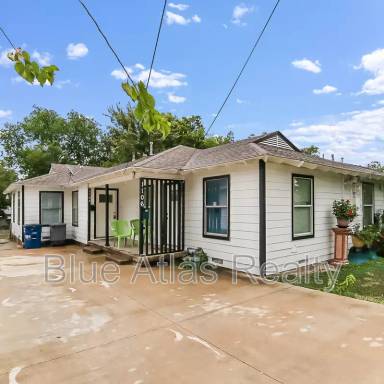 Main picture of 1104 S Gilpin Ave