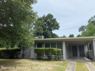 Main picture of 815 Woodland Dr