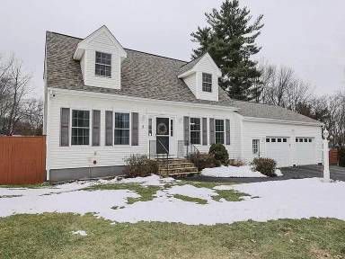 Main picture of 7 Peaslee Dr